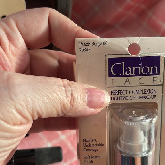 🎈SALE🎈🎀#9.MAKEUP BUNDLE🎀 - Picture 10 of 14